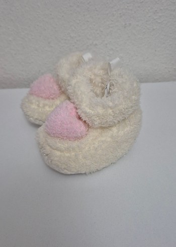 Kız Bebek Nakışlı Beyaz Sıcak Ev Patiği - Görsel 2