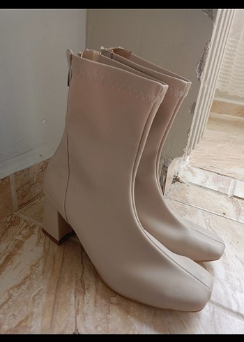 38 Beden Bej Minimalist Stiletto Topuklu Kadın Bot