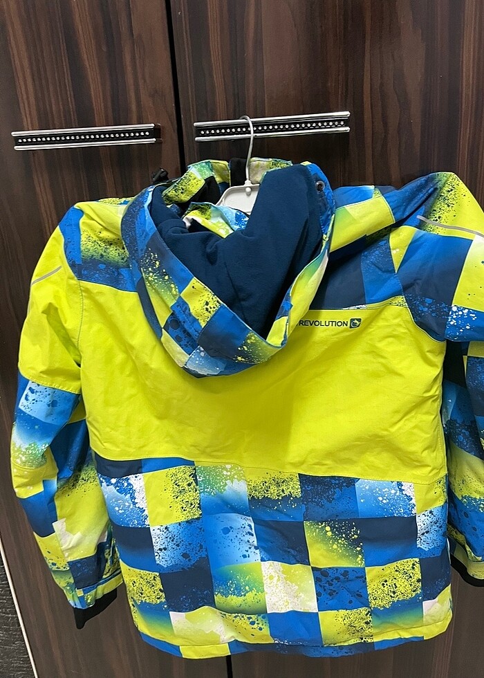 Su geçirmez kayak montu - Görsel 4