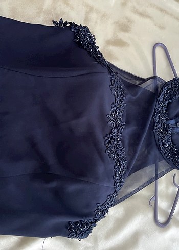 Sırt dekoltesi işlemeli şık balık abiye - Görsel 3