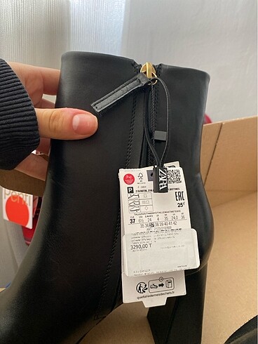 37 Beden siyah Renk Zara topuklu bot