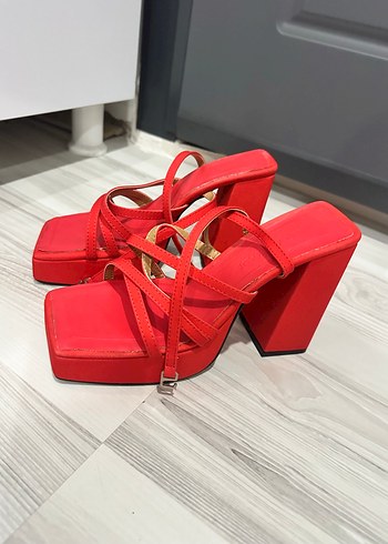 Kırmızı Platform Topuklu Kadın Ayakkabı - Görsel 2