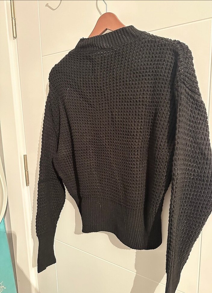 Kadın Siyah Triko Bisiklet Yaka Kazak - Görsel 4