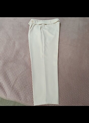 44 Beden ten rengi Renk Tuğba Pantalon 