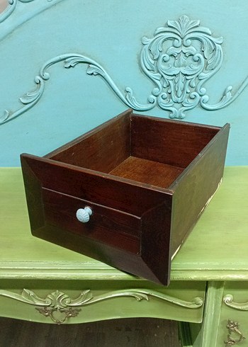 Kahverengi Dekorluk calıma yapabılecegınız masıf çekmece - Görsel 2