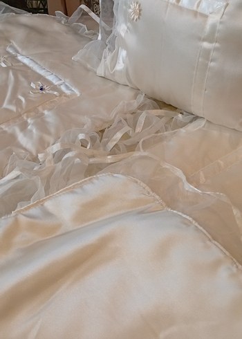 İşlemeli Beyaz Parlak  Bebek Yatak Örtüsü - Görsel 11