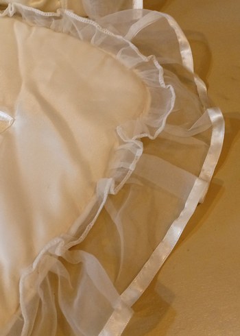 İşlemeli Beyaz Parlak  Bebek Yatak Örtüsü - Görsel 6