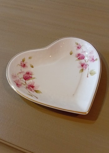 Karaca Pembe Çiçekli Kalp Şekilli Tabak - Görsel 3