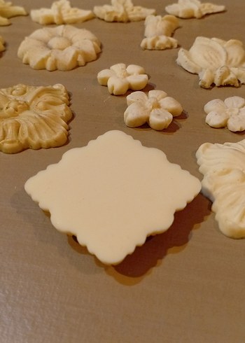 15 Parça Bej Renkli Dekoratif Aplik Seti - Görsel 9