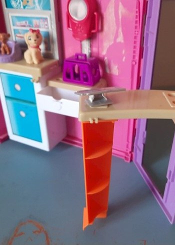 Barbie Veteriner Merkezi  evi Orjinal Pembe Detaylı - Görsel 4