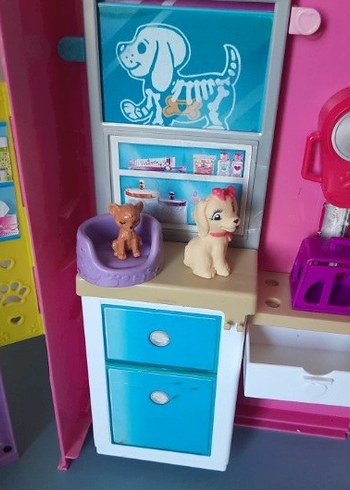 Barbie Veteriner Merkezi  evi Orjinal Pembe Detaylı - Görsel 5