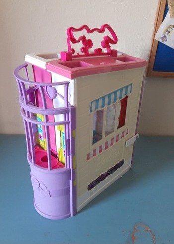 Barbie Veteriner Merkezi  evi Orjinal Pembe Detaylı - Görsel 3