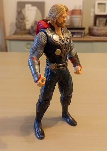 Marvel Avengers Thor Aksiyon Figürü 2011 - Görsel 3