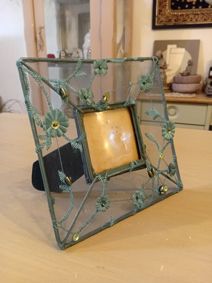Yeşil Çiçekli Metal Dekoratif Çerçeve - Görsel 2