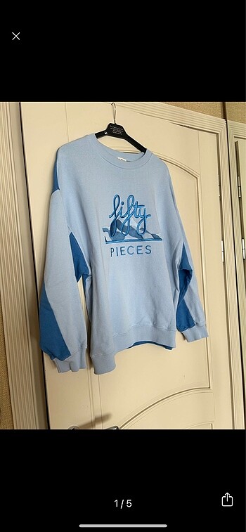 Fifty pieces sweatshirt