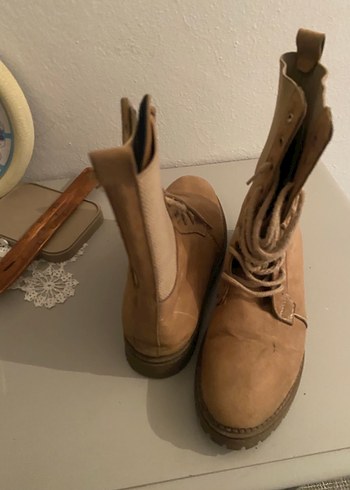 40 Beden Bej Süet Kadın Dolgu Topuk Bot