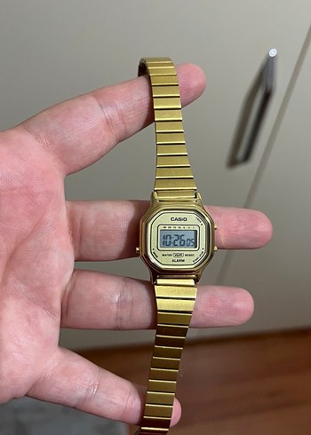 Altın Renk Vintage Kadın Kol Saati