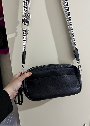 Siyah Kareli Deri Kadın Çapraz Çanta - Görsel 2