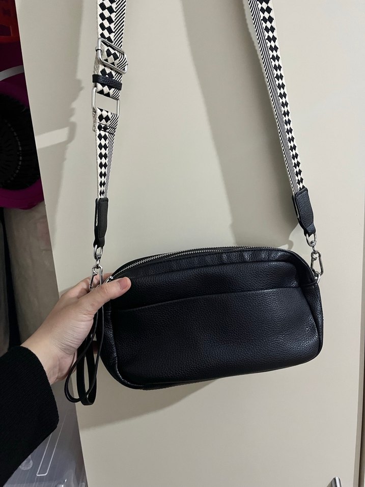 Siyah Kareli Deri Kadın Çapraz Çanta - Görsel 2