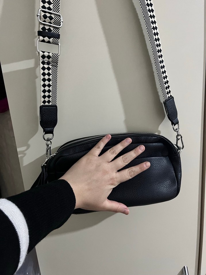 Siyah Kareli Deri Kadın Çapraz Çanta - Görsel 3