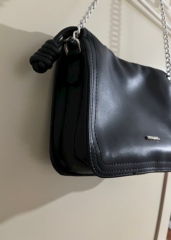 Zincir Detaylı Siyah Deri Kadın Çanta - Görsel 5