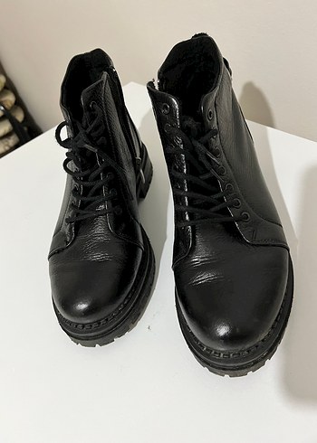 Siyah Deri Goth Kadın Botları - Görsel 2