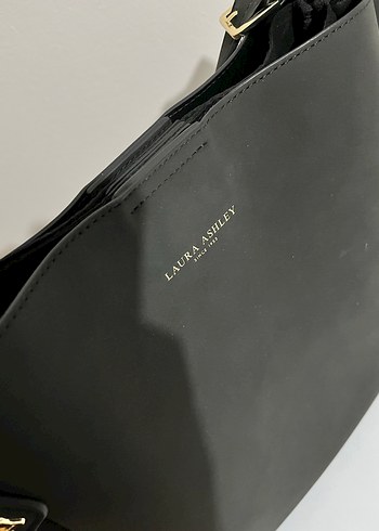 Siyah Deri Tokalı Minimalist Kadın Çanta - Görsel 3