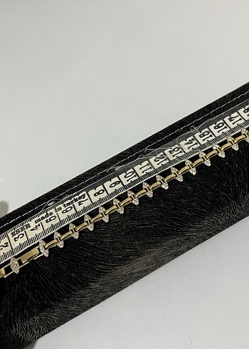 Zincir Detaylı Altın Renkli Kadın Bileklik - Görsel 2