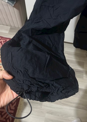 Siyah paraşüt pantolon - Görsel 2