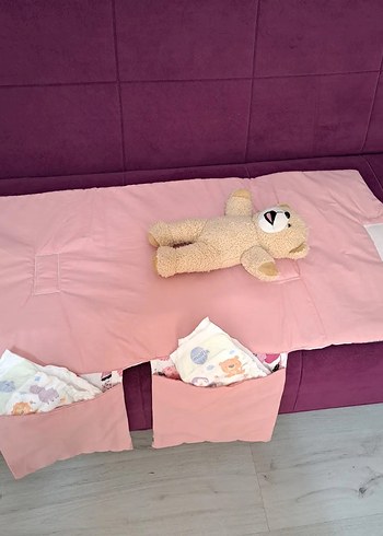 Pembe Desenli Bebek Uyku Seti ve Aksesuarları - Görsel 10