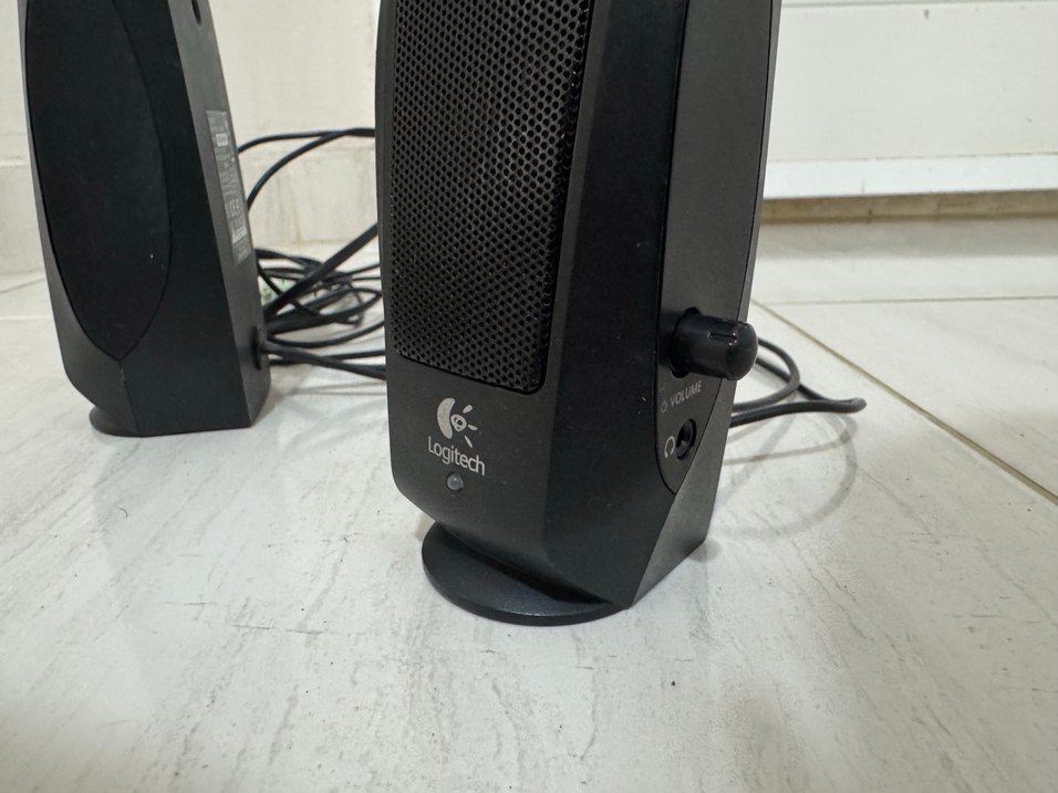 Logitech hoparlör ses sistemi - Görsel 3