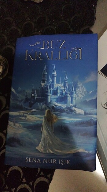  Buz krallığı kitab ciltliı
