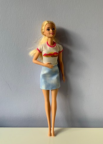 Mattel 1186 MJ 1 NL Şarkıcı Barbie