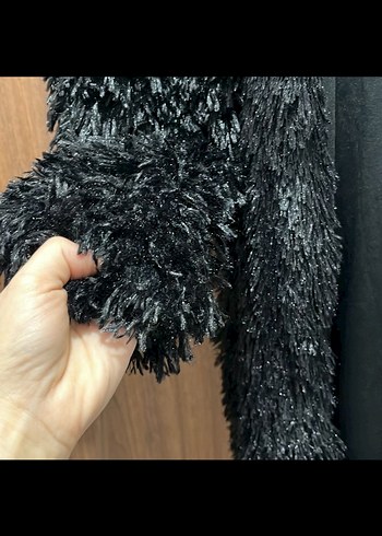 Uzun Siyah Kürklü Kadın Kaban - Görsel 3