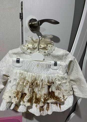 Kız Çocuk Beyaz Nakışlı Fırfırlı Elbise - Görsel 2