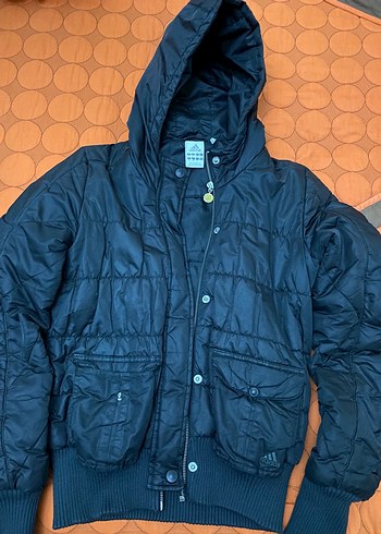 Düğmeli Kapüşonlu siyah Kadın Kışlık Mont - Görsel 2