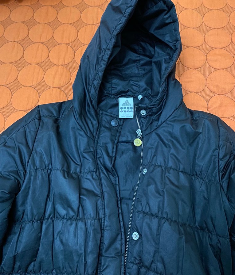 Düğmeli Kapüşonlu siyah Kadın Kışlık Mont - Görsel 4