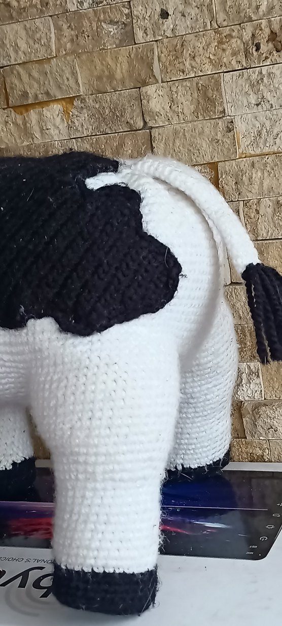 El işi Beyaz Siyah Noktalı Peluş İnek Oyuncak - Görsel 5