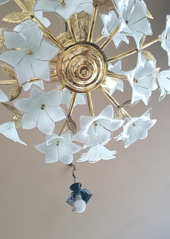 Altın Renkli Çiçek Motifli avize - Görsel 3