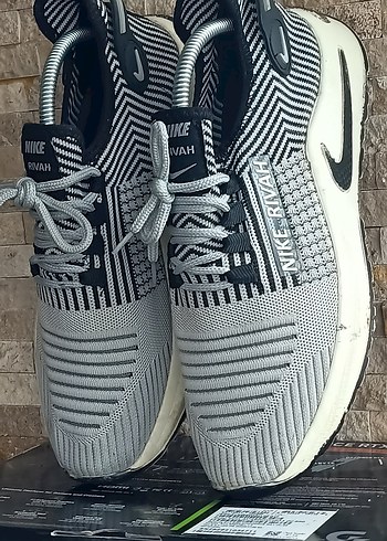 Nike RIVAH Gri Zebra Desenli Erkek Spor Ayakkabı - Görsel 2