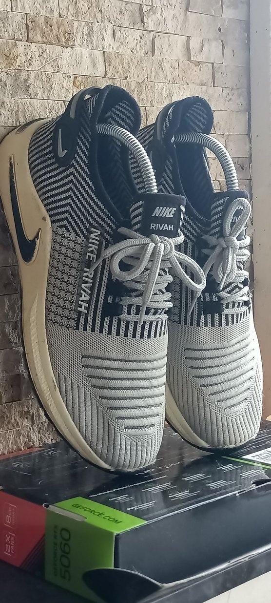 Nike RIVAH Gri Zebra Desenli Erkek Spor Ayakkabı - Görsel 3