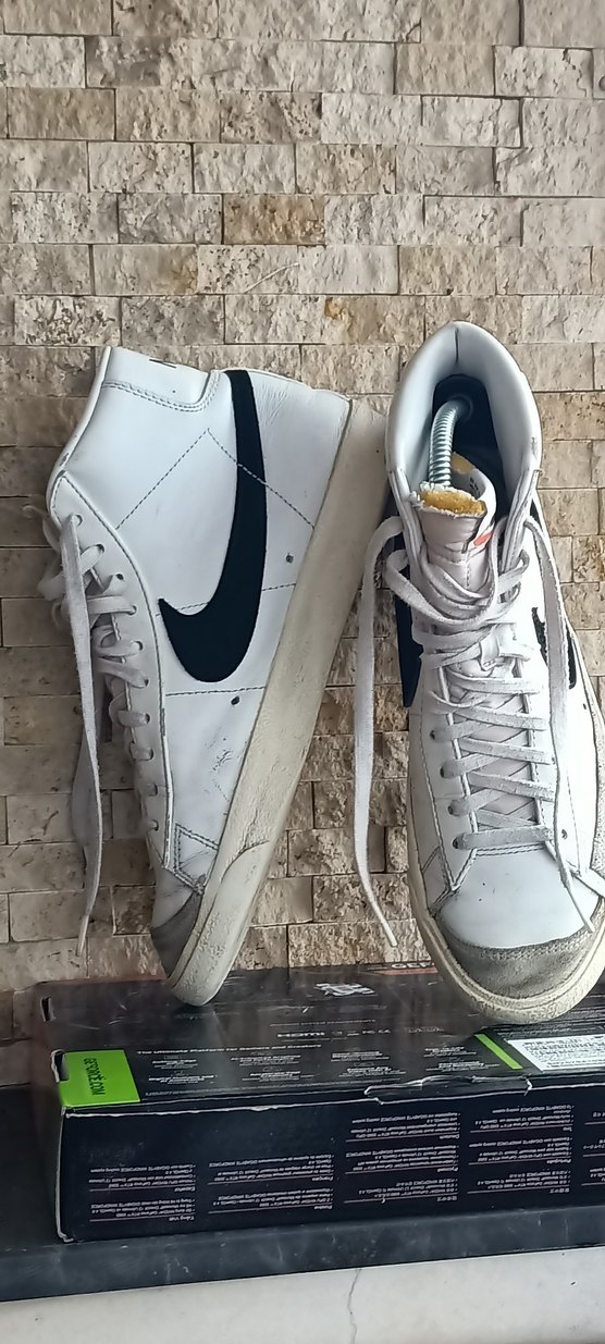 Nike Beyaz Siyah Bağcıklı Spor Ayakkabı - Görsel 4