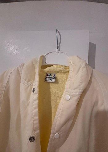 Kız Çocuk Beyaz Keten Düğmeli Ceket - Görsel 3