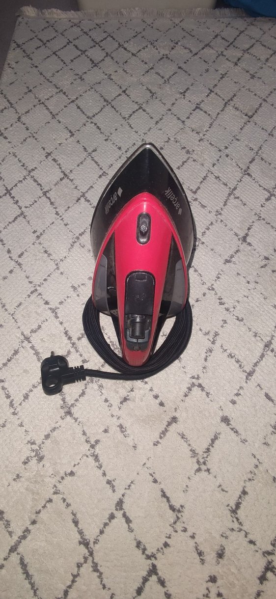 Kırmızı Siyah Elektrikli Ütü - Görsel 4