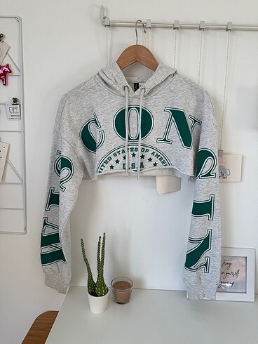 H&M XS Crop