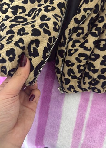 Kahverengi Leopar Desenli Kadın Mont - Görsel 2