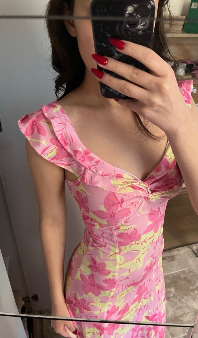 Pembe Çiçek Desenli Drapeli Uzun Elbise - Görsel 3