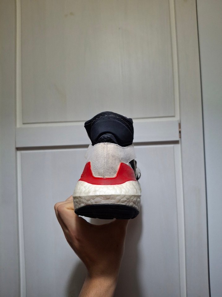 Adidas UltraBoost Çoraplı - Görsel 4