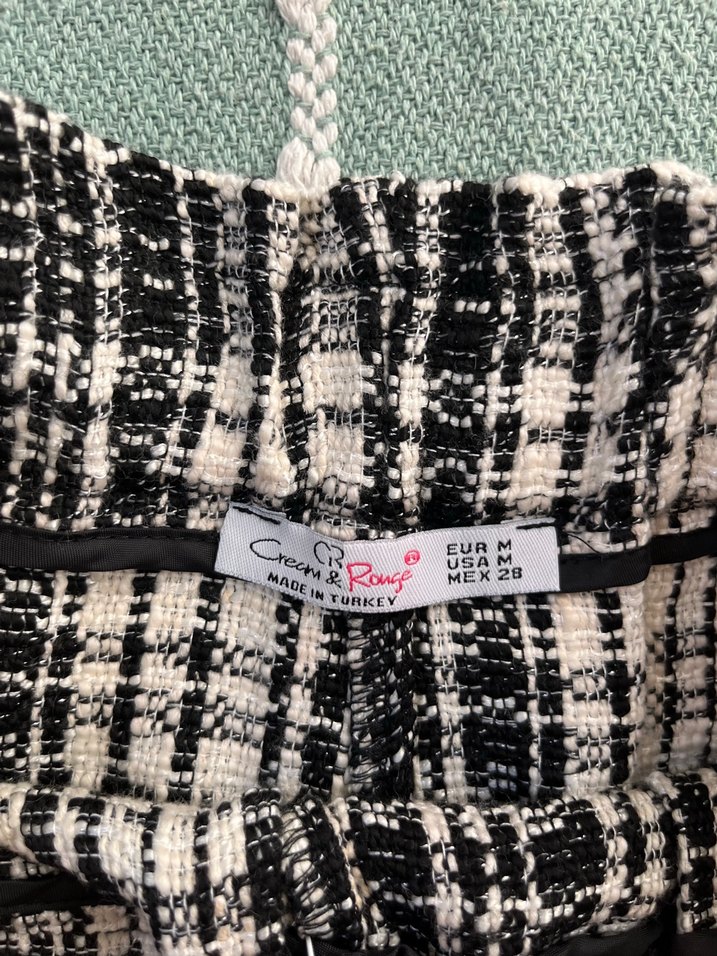 Siyah Beyaz Detaylı Kadın Mini Şort Pilili - Görsel 2