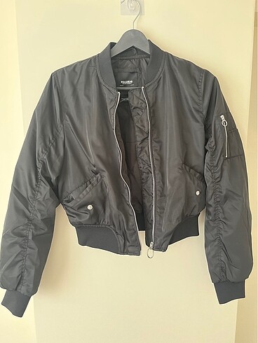Pull and Bear Bomber ceker